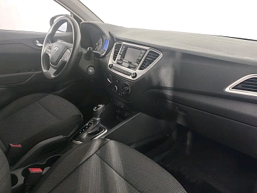 Hyundai Solaris, 2021г, передний привод, автомат