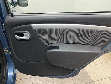 Renault Logan, 2012г, передний привод, механика