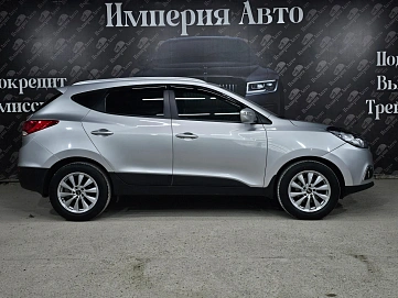 Hyundai ix35, 2011г, передний привод, автомат