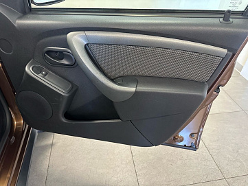 Renault Duster, 2015г, передний привод, механика