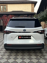 Toyota Sienna, 2023г, передний привод, автомат
