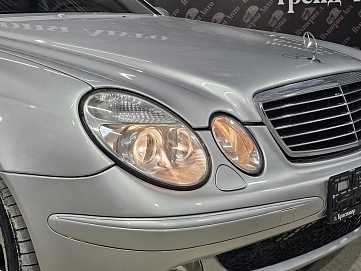 Mercedes-Benz E-Класс, 2004г, задний привод, автомат