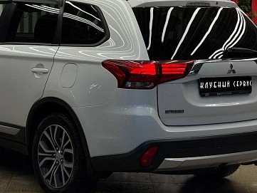 Mitsubishi Outlander, 2018г, полный привод, вариатор