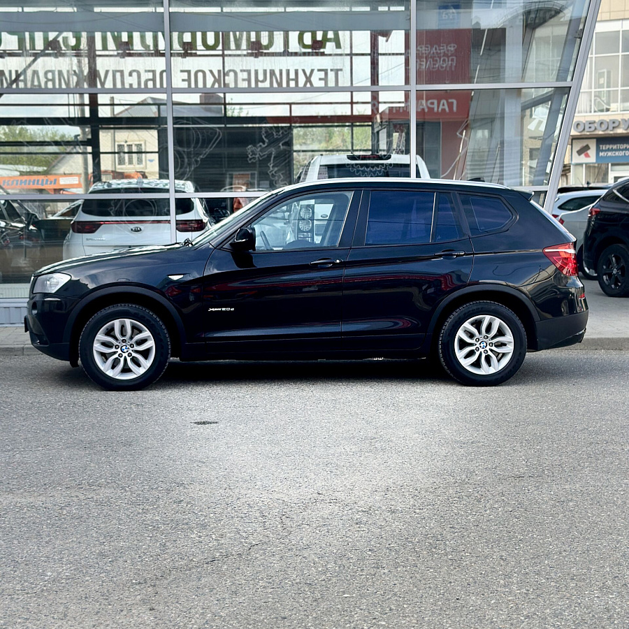 BMW , 2011г., передний привод, автомат
