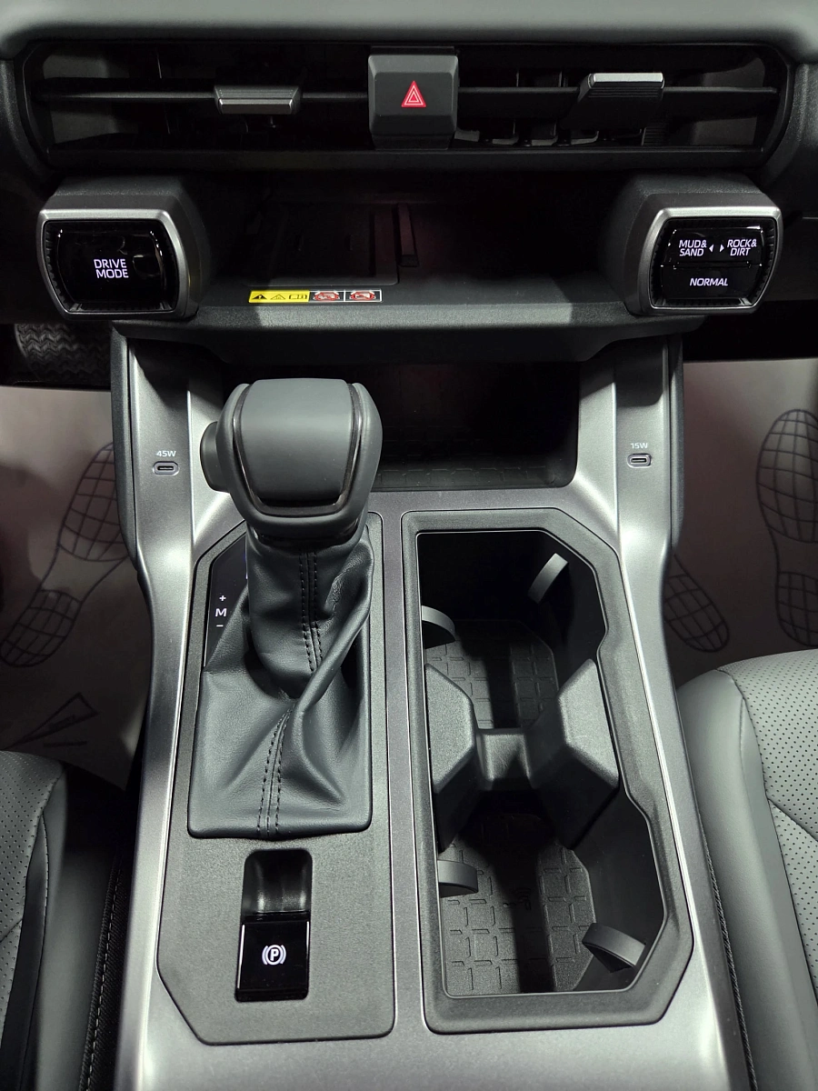 Toyota RAV4, 2026г., полный привод, вариатор