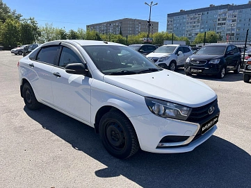 Lada (ВАЗ) Vesta, 2018г, передний привод, механика