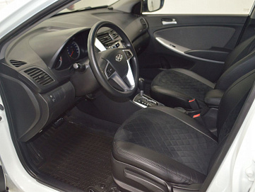 Hyundai Solaris, 2012г, передний привод, автомат