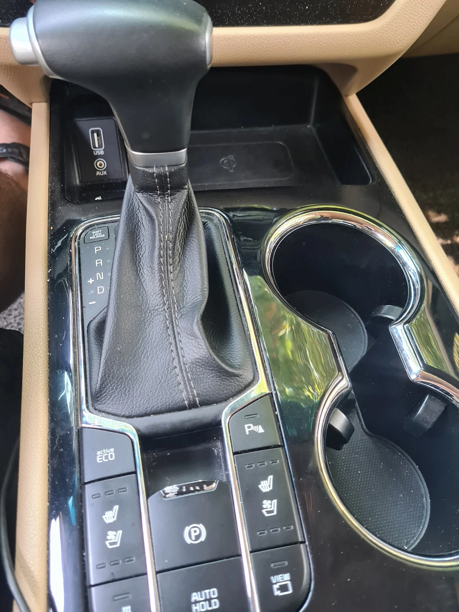 Kia Carnival, 2020г., передний привод, автомат