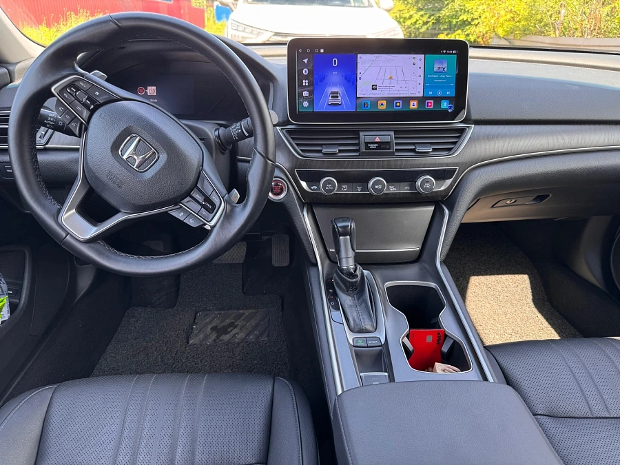 Honda Accord, 2019г., передний привод, вариатор
