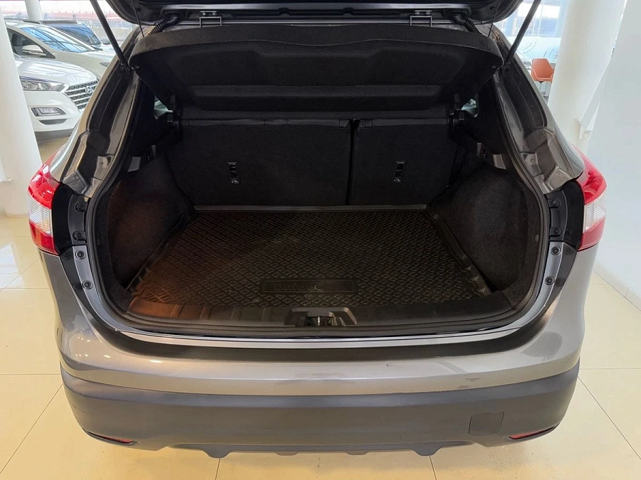 Nissan Qashqai, 2016г., передний привод, вариатор