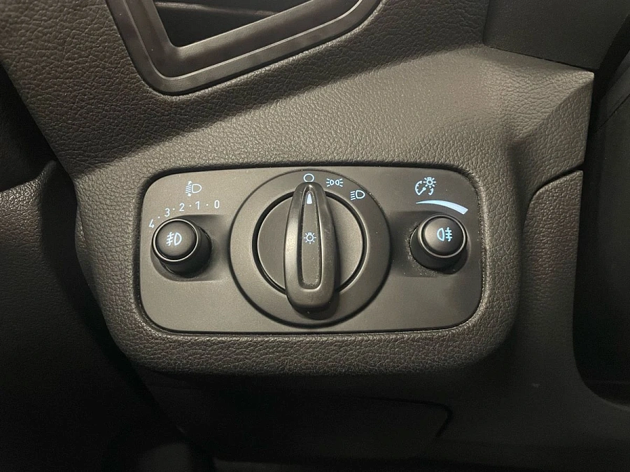 Ford Kuga, 2016г., передний привод, автомат