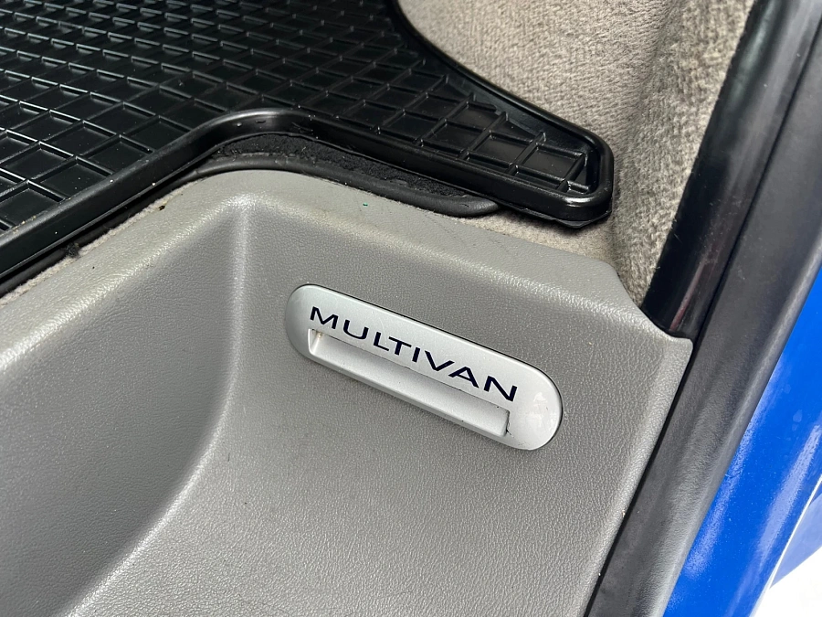 Volkswagen Multivan, 2006г., передний привод, механика