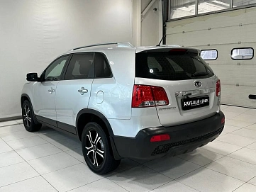 Kia Sorento, 2011г, полный привод, автомат