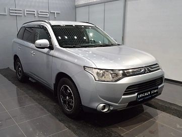 Mitsubishi Outlander, 2012г, полный привод, вариатор