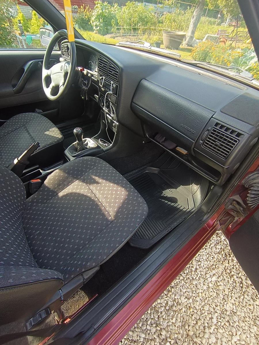 Volkswagen Passat, 1994г., передний привод, механика