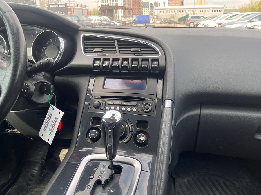 Peugeot 3008, 2011г., передний привод, автомат