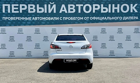 Mazda 3, 2010г, передний привод, автомат