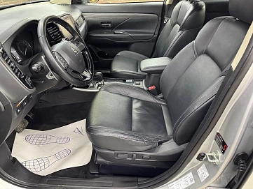 Mitsubishi Outlander, 2021г, полный привод, вариатор