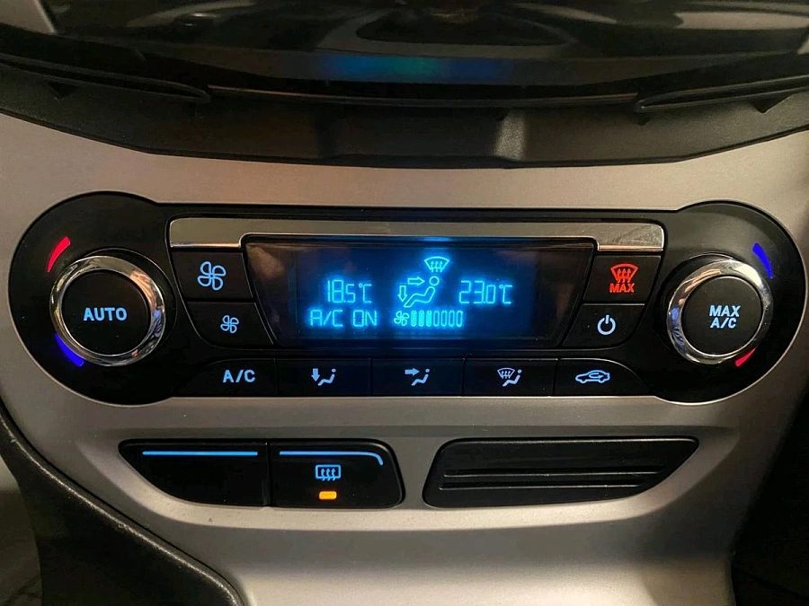 Ford Focus, 2012г., передний привод, механика