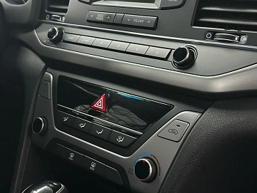 Hyundai Elantra, 2018г, передний привод, автомат