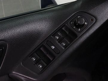 Volkswagen Tiguan, 2011г, полный привод, механика