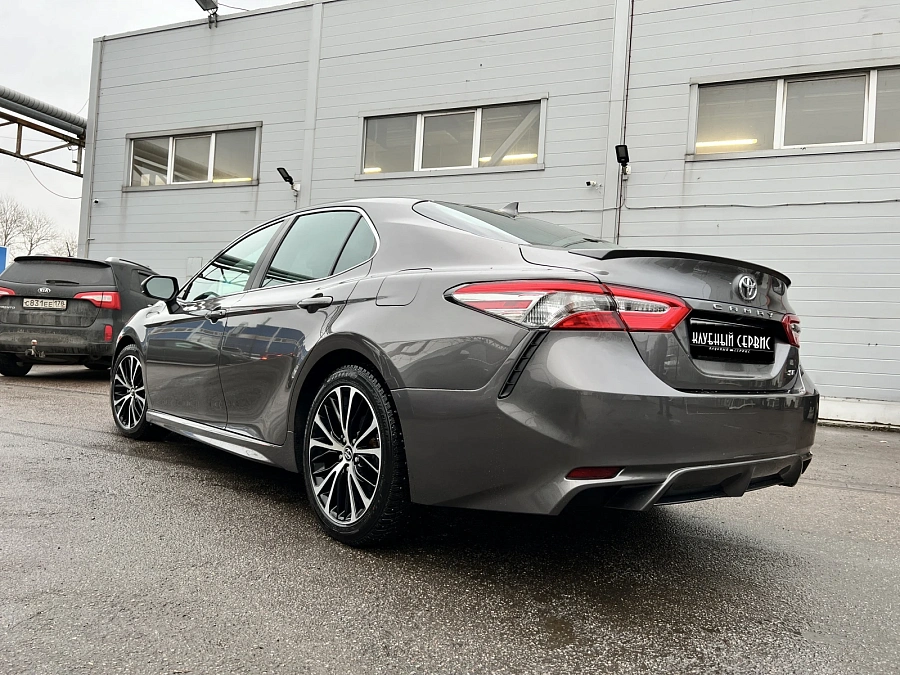 Toyota Camry, 2019г., передний привод, автомат