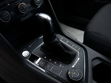 Volkswagen Tiguan, 2020г, передний привод, робот