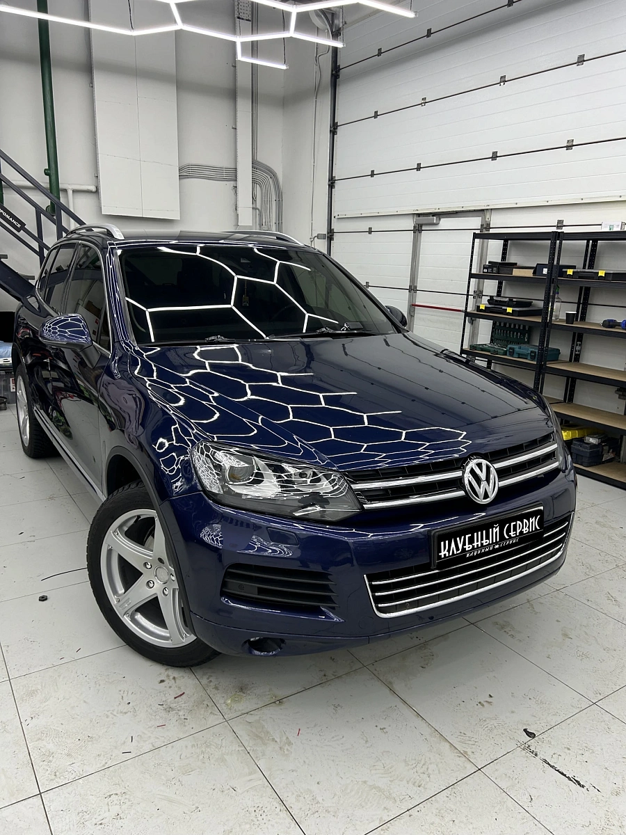 Volkswagen Touareg, 2013г., полный привод, автомат