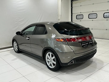 Honda Civic, 2008г, передний привод, робот