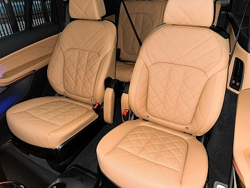 BMW X7, 2025г, полный привод, автомат