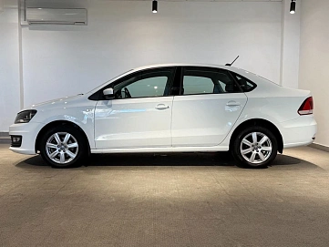 Volkswagen Polo, 2017г, передний привод, автомат