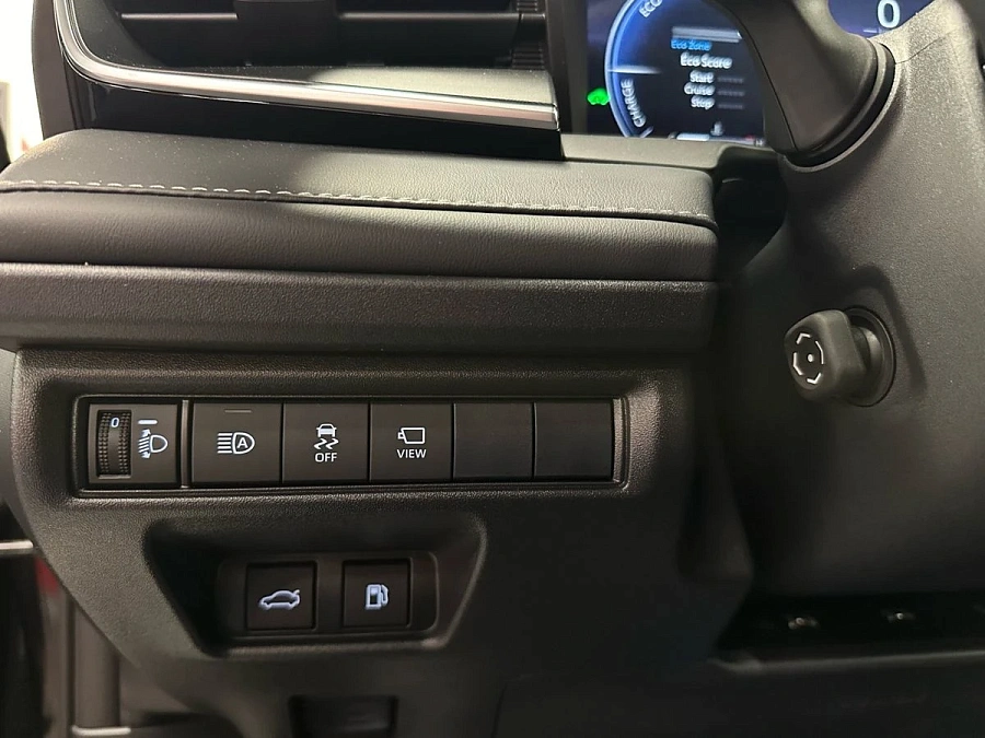 Toyota Camry, 2025г., передний привод, вариатор