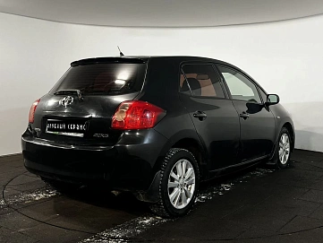 Toyota Auris, 2008г, передний привод, робот