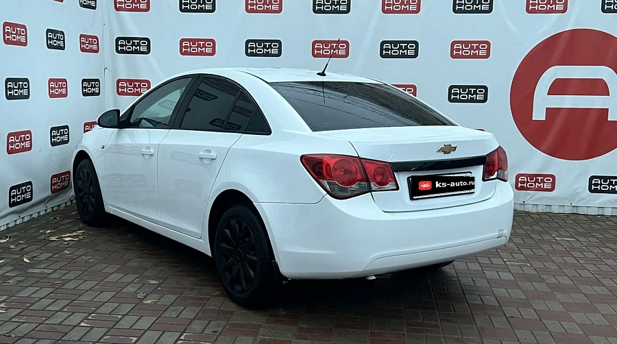 Chevrolet Cruze, 2011г., передний привод, механика