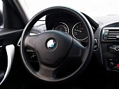 BMW 1 серии, 2012г., задний привод, автомат