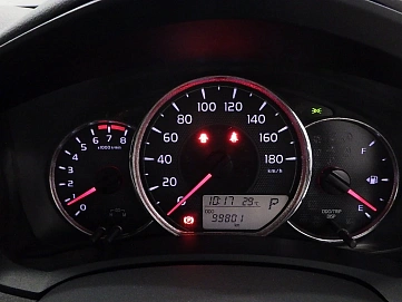 Toyota Corolla, 2015г, передний привод, вариатор