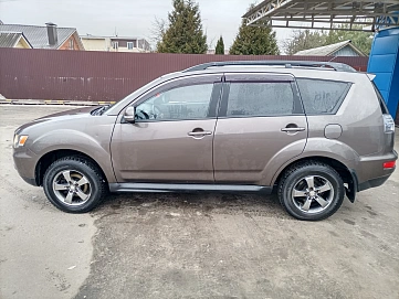 Mitsubishi Outlander, 2012г, передний привод, вариатор