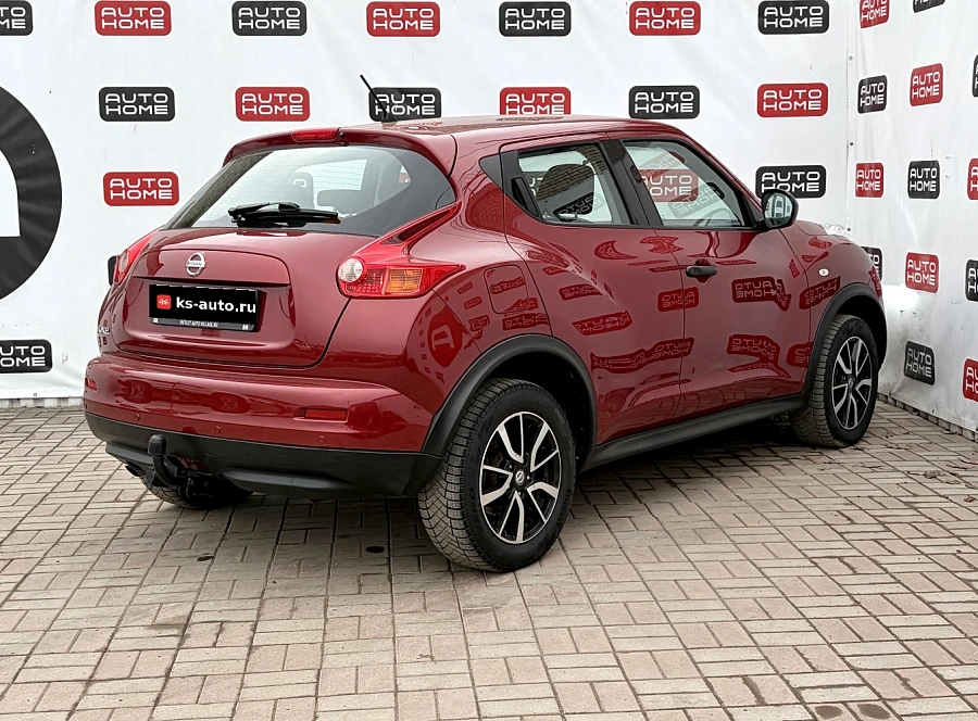 Nissan Juke, 2013г., передний привод, вариатор