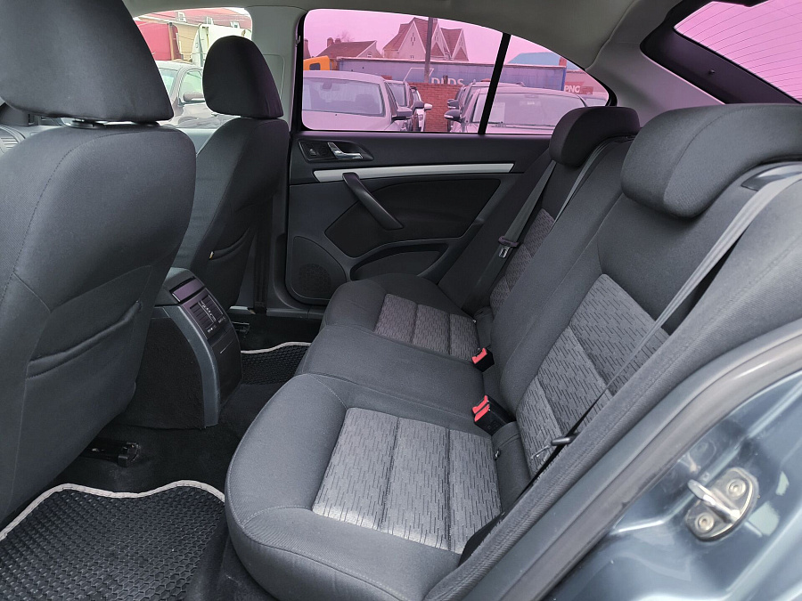 Skoda , 2012г., передний привод, автомат
