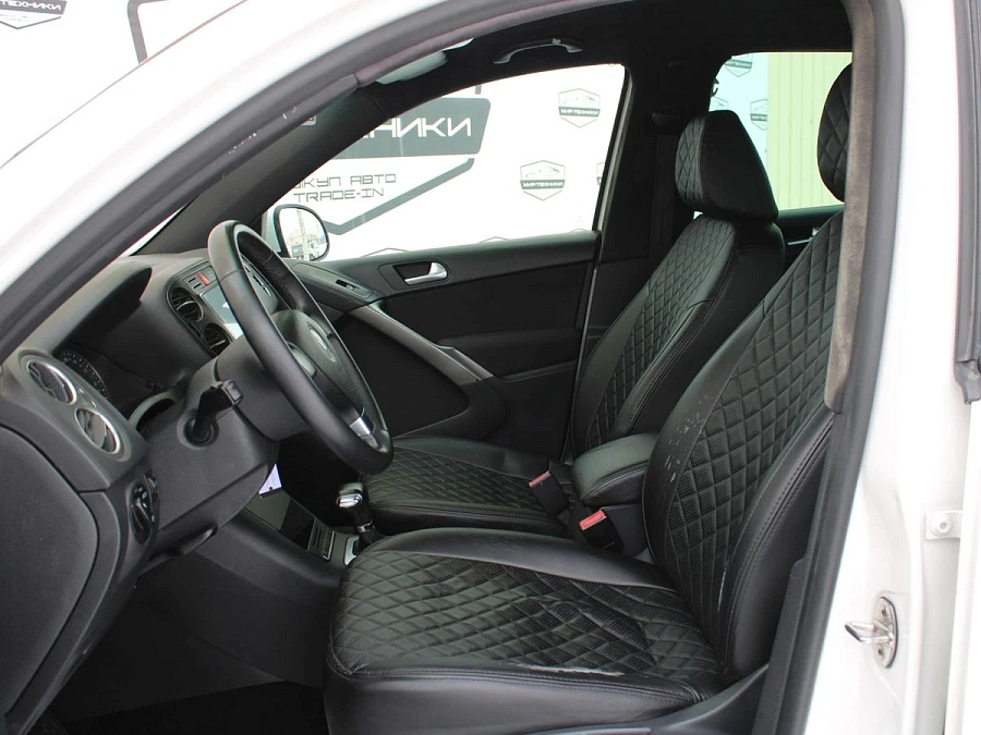 Volkswagen Tiguan, 2008г., полный привод, автомат