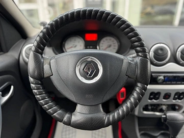 Renault Logan, 2011г, передний привод, автомат