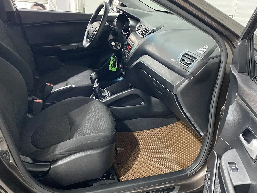 Kia Rio, 2017г., передний привод, механика