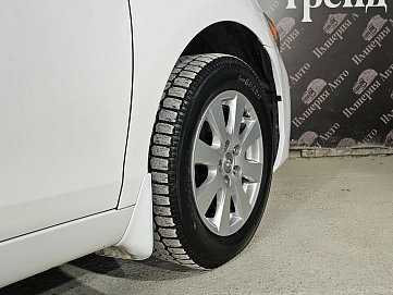 Toyota Camry, 2010г, передний привод, автомат