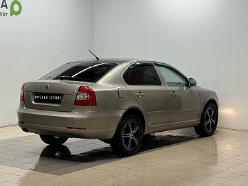 Skoda Octavia, 2011г, передний привод, робот