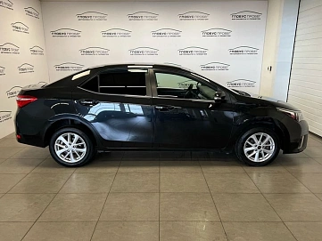 Toyota Corolla, 2013г, передний привод, автомат