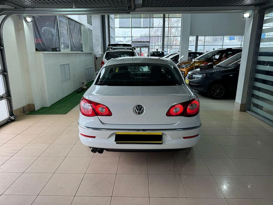 Volkswagen Passat CC, 2010г., передний привод, механика