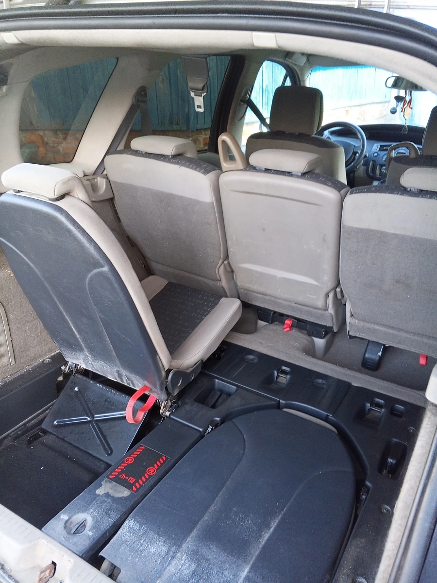 Renault Scenic, 2006г., передний привод, механика