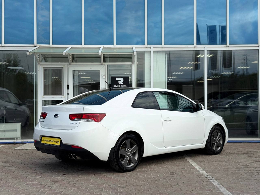 Kia Cerato, 2011г., передний привод, автомат