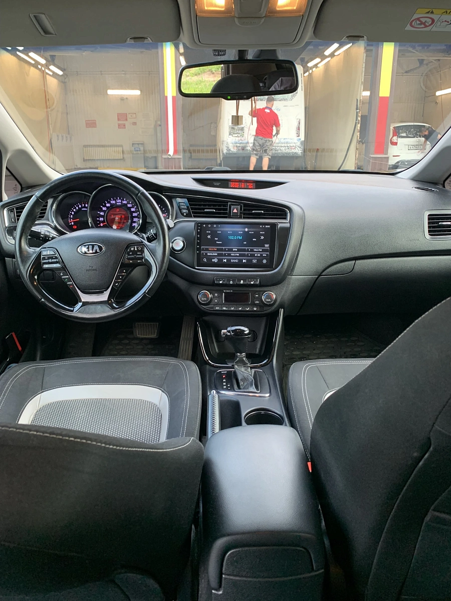 Kia Ceed, 2015г., передний привод, робот