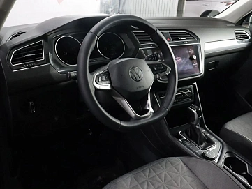 Volkswagen Tiguan, 2020г, полный привод, робот